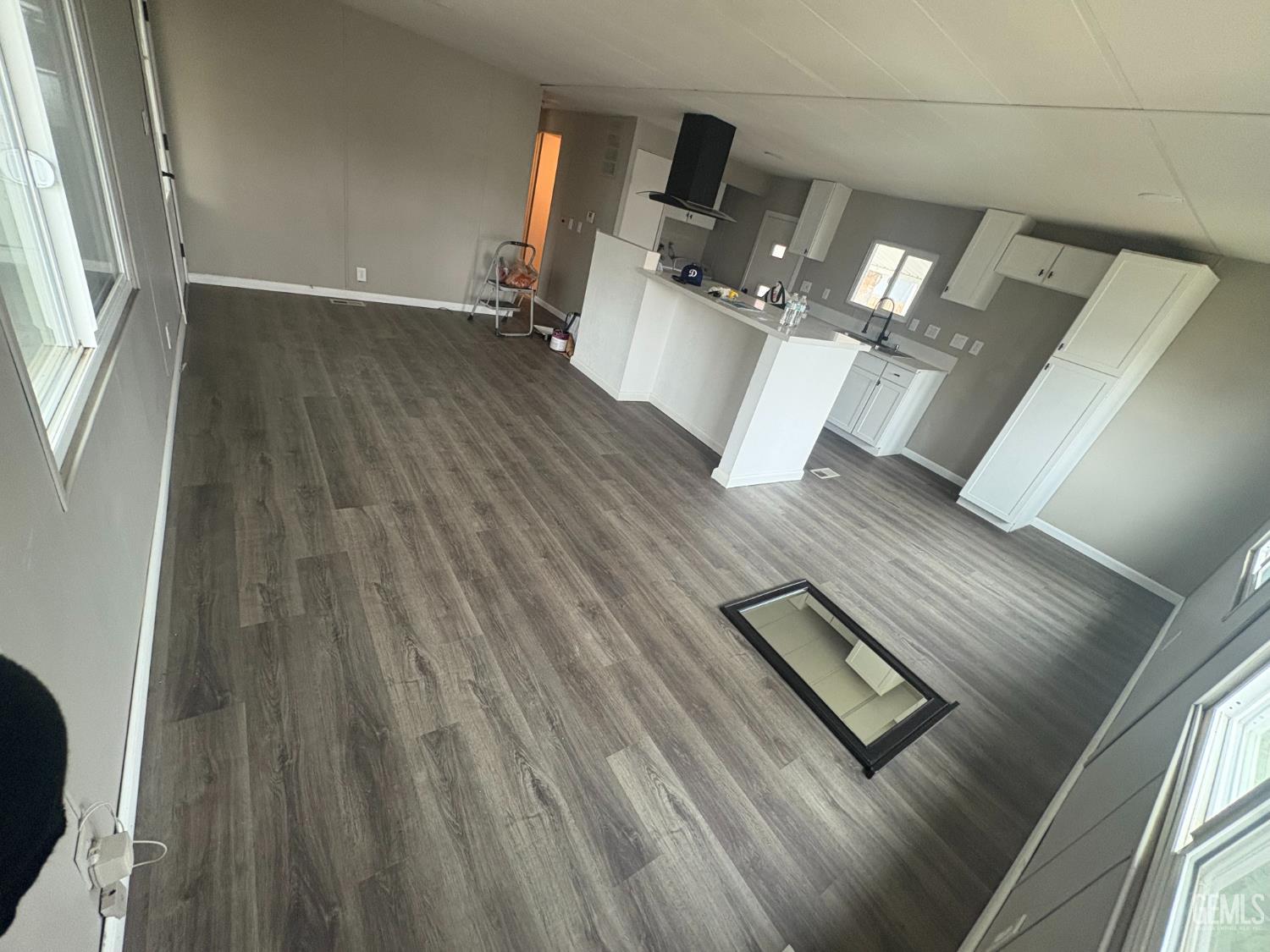 Manufactured Home in Bakersfield, photo 3 of 20