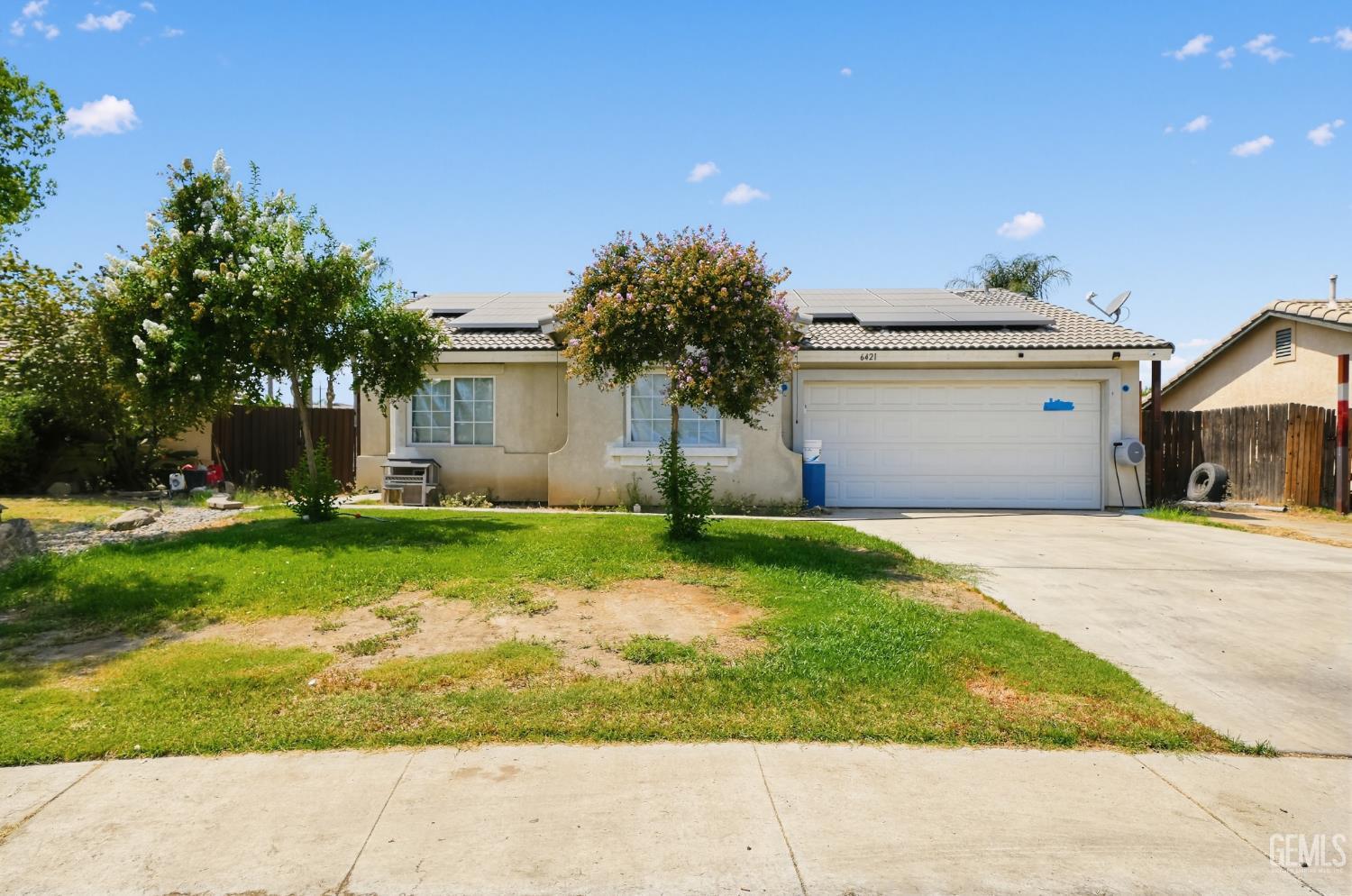 Single Family Residence in Bakersfield