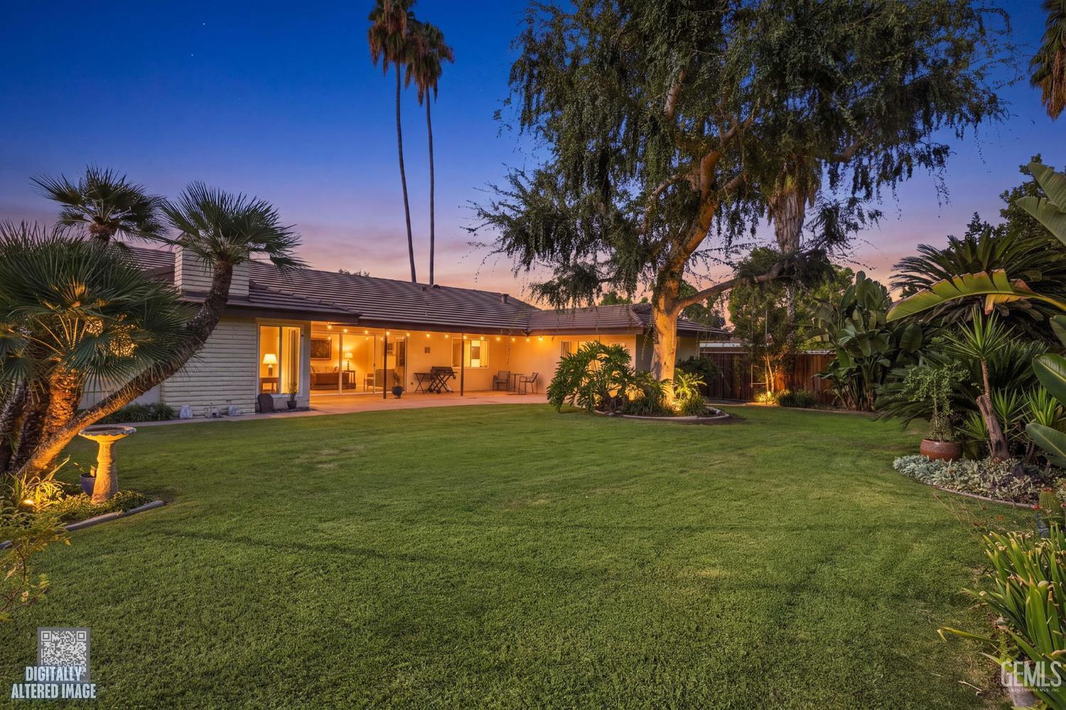 Single Family Residence in Bakersfield, photo 3 of 73