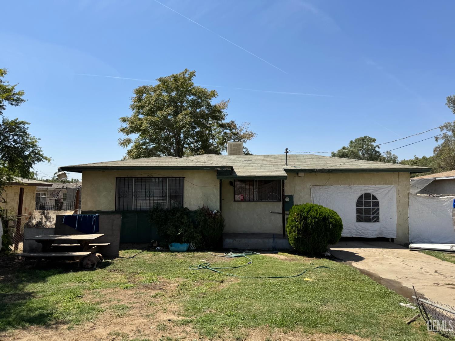 Single Family Residence in Bakersfield