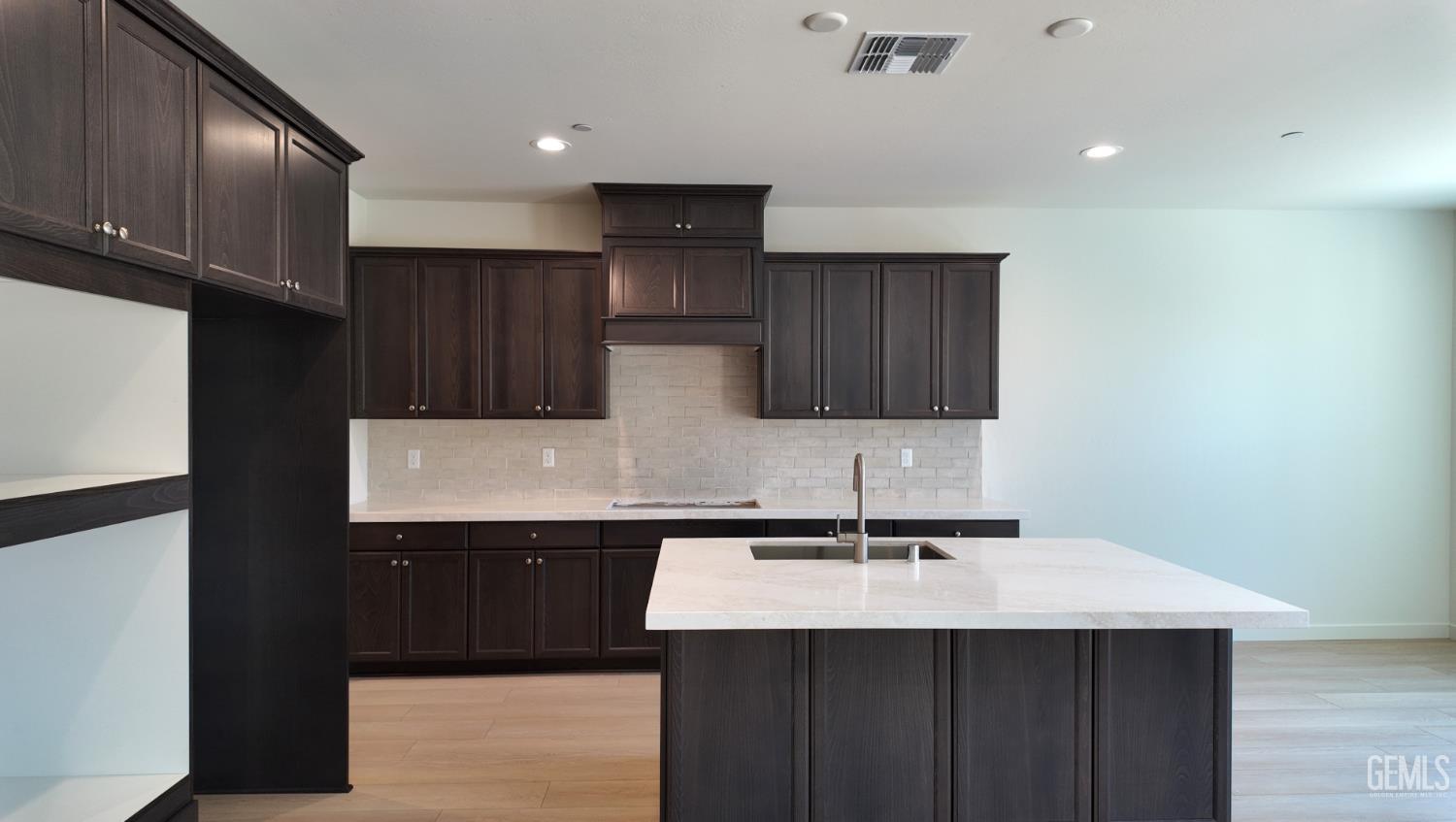 Single Family Residence in Bakersfield, photo 3 of 20