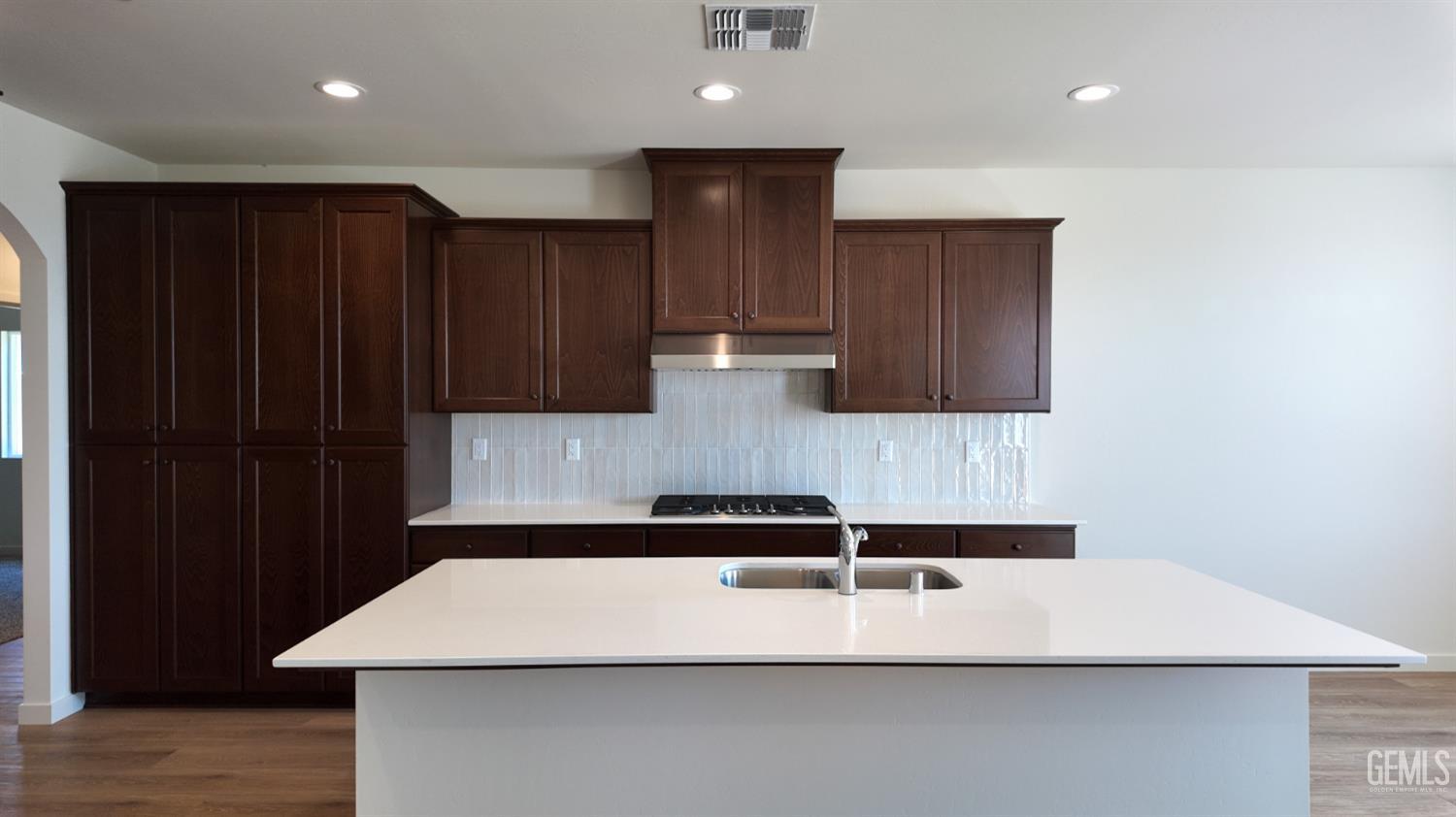 Single Family Residence in Bakersfield, photo 4 of 16