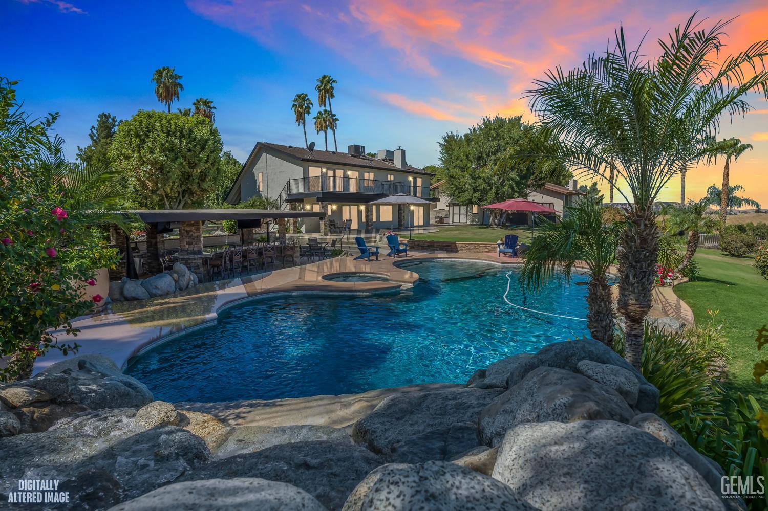 Single Family Residence in Bakersfield