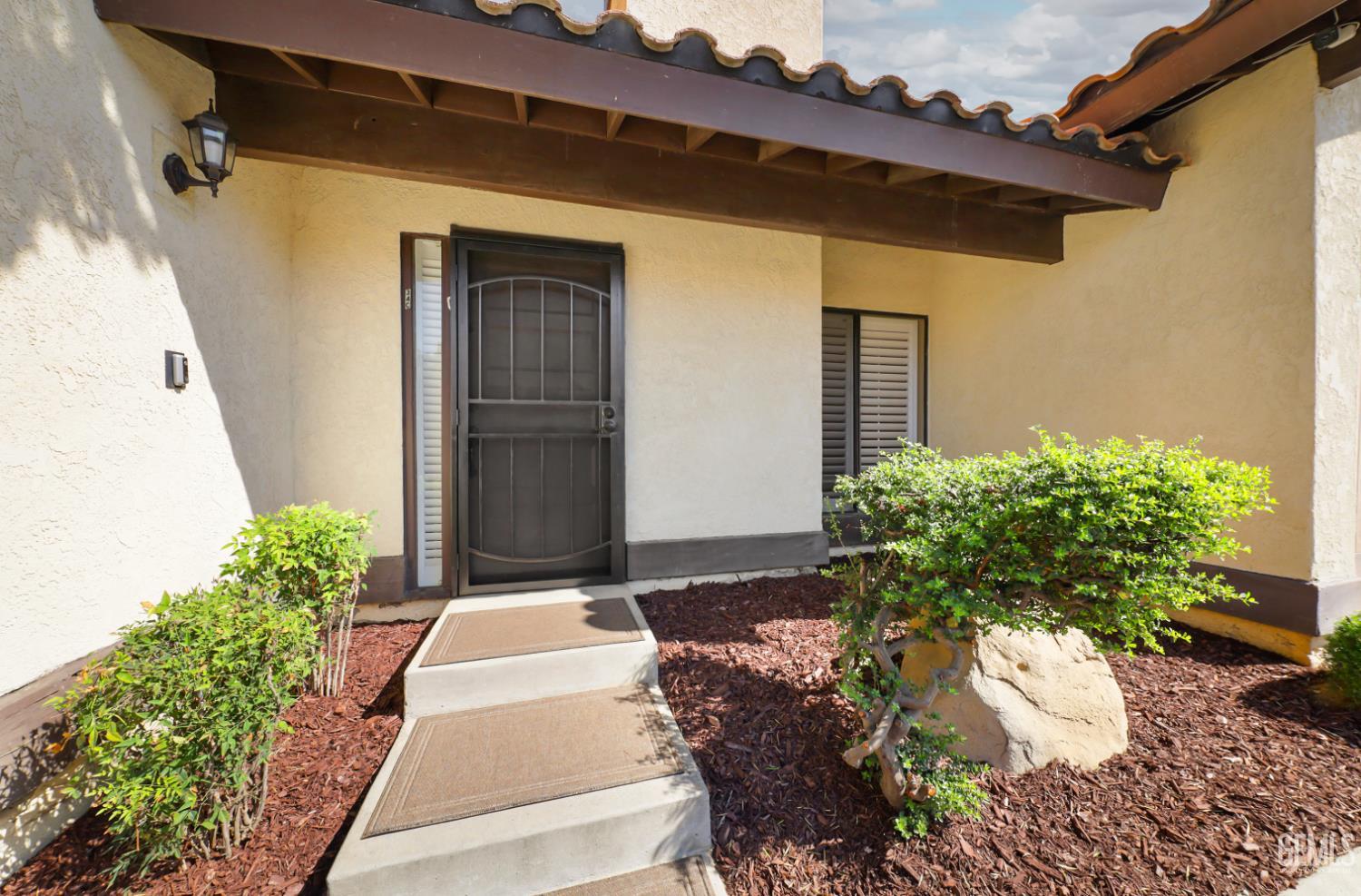 Condominium in Bakersfield, photo 3 of 22
