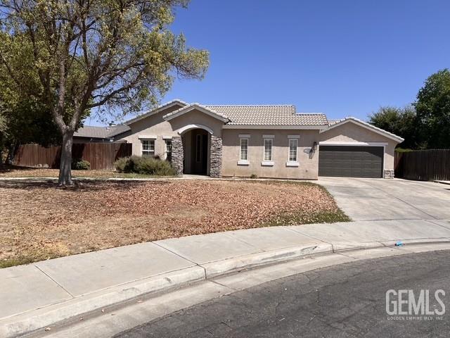 Single Family Residence in Bakersfield