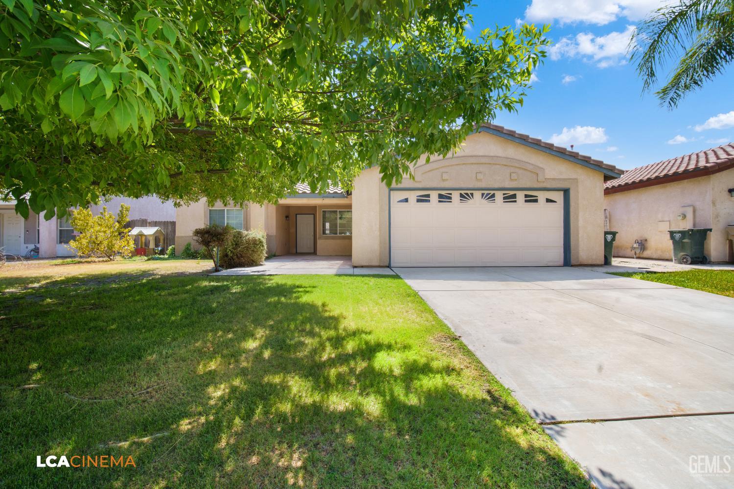 Single Family Residence in Bakersfield