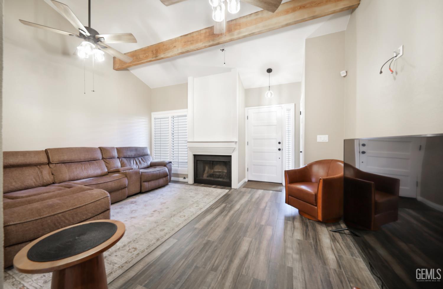 Condominium in Bakersfield, photo 5 of 22