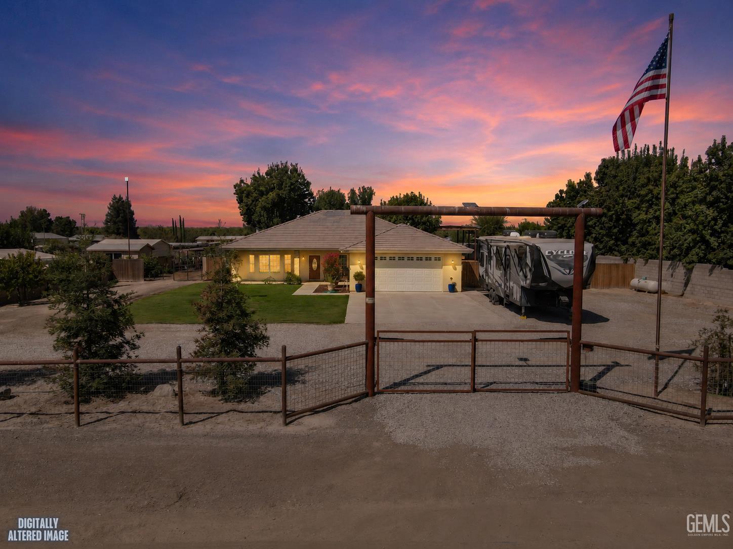 Single Family Residence in Bakersfield, photo 2 of 58