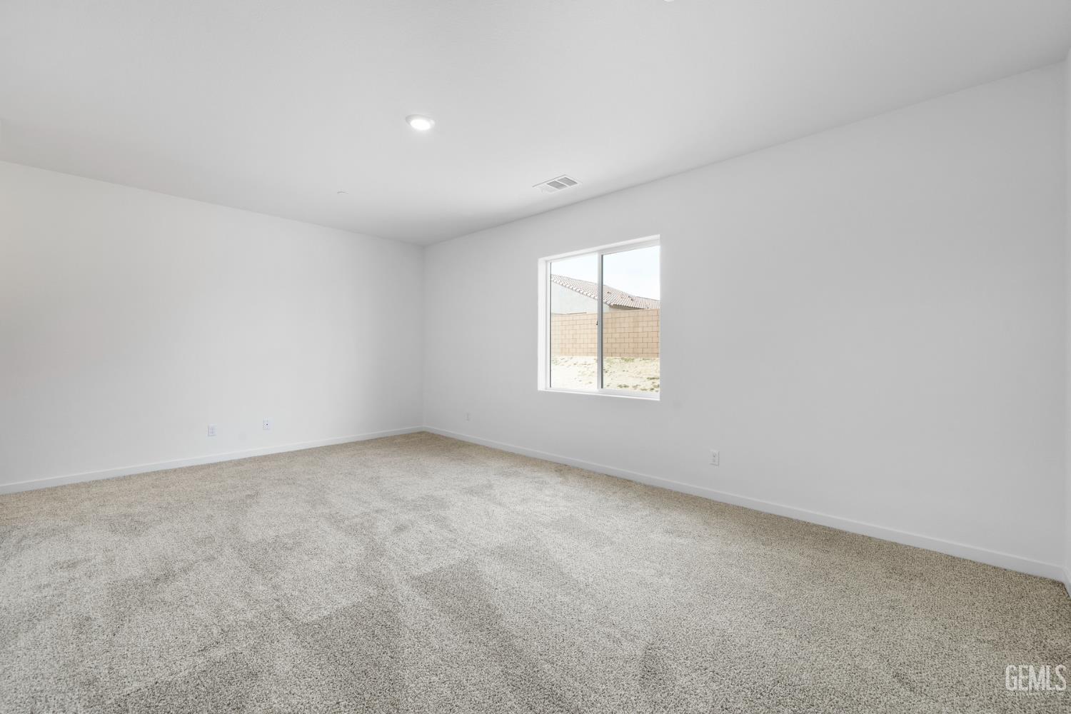 New Construction in Shafter, photo 5 of 13