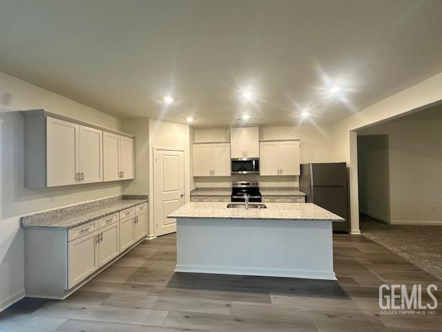 New Construction in Shafter, photo 3 of 13