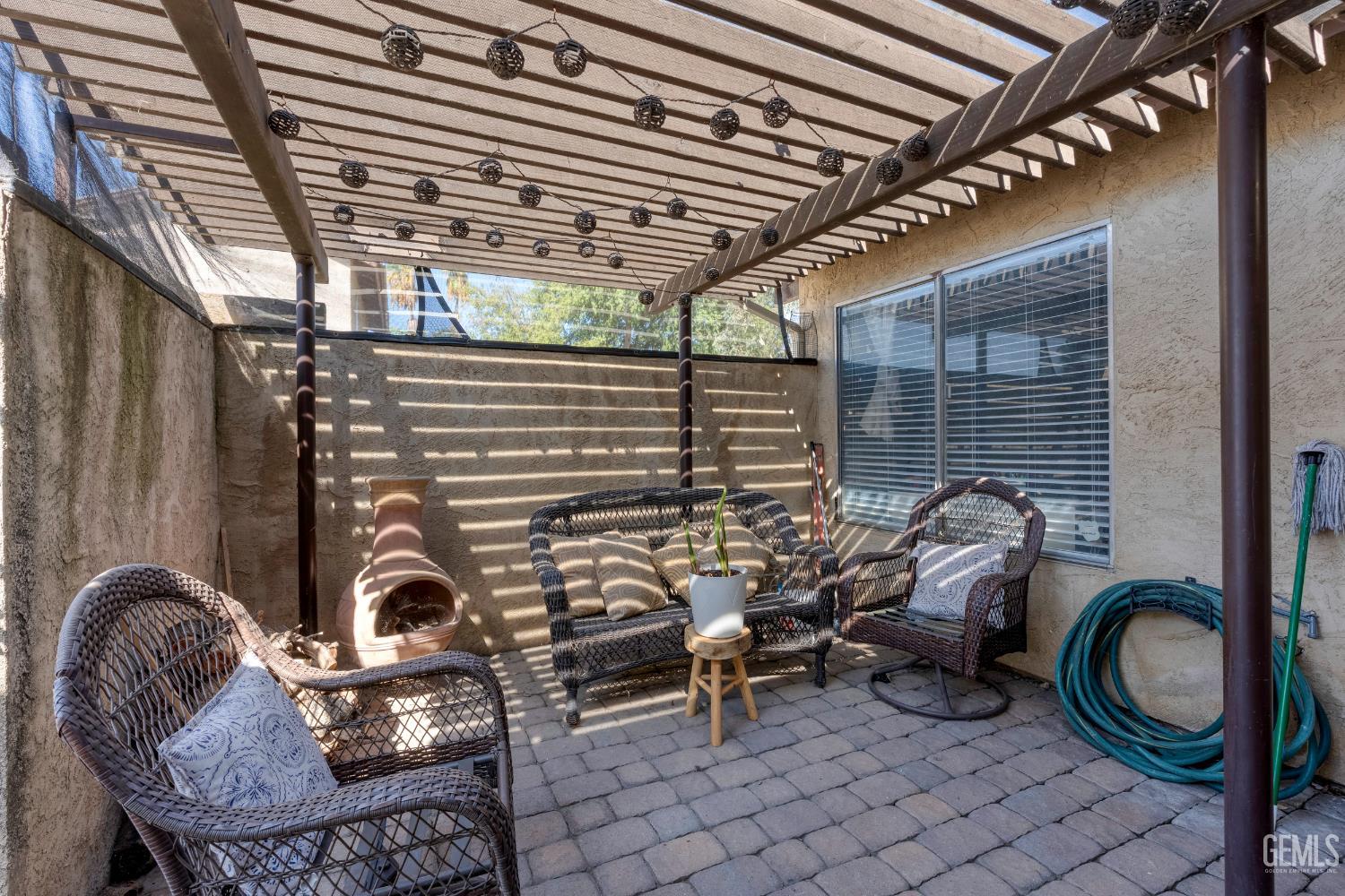 Condominium in Bakersfield, photo 5 of 36