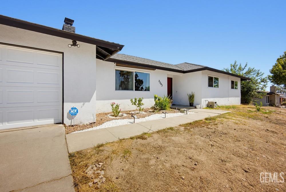 Single Family Residence in Highland, photo 4 of 33