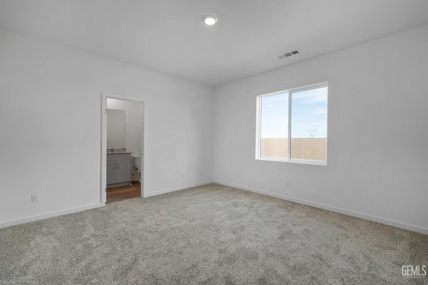 New Construction in Shafter, photo 4 of 9