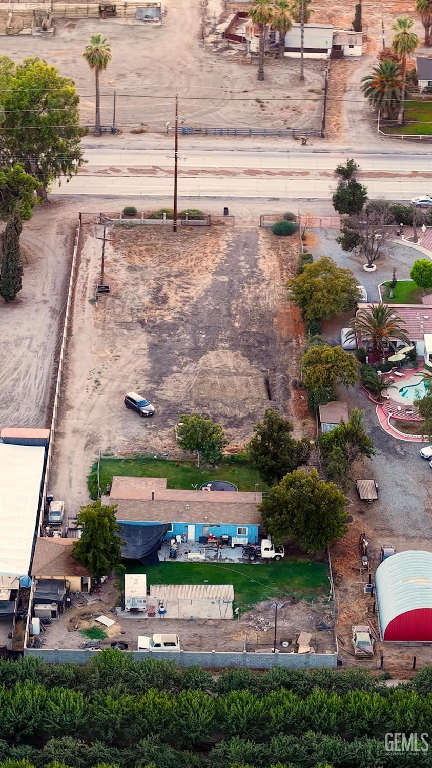 Single Family Residence in Bakersfield, photo 4 of 9