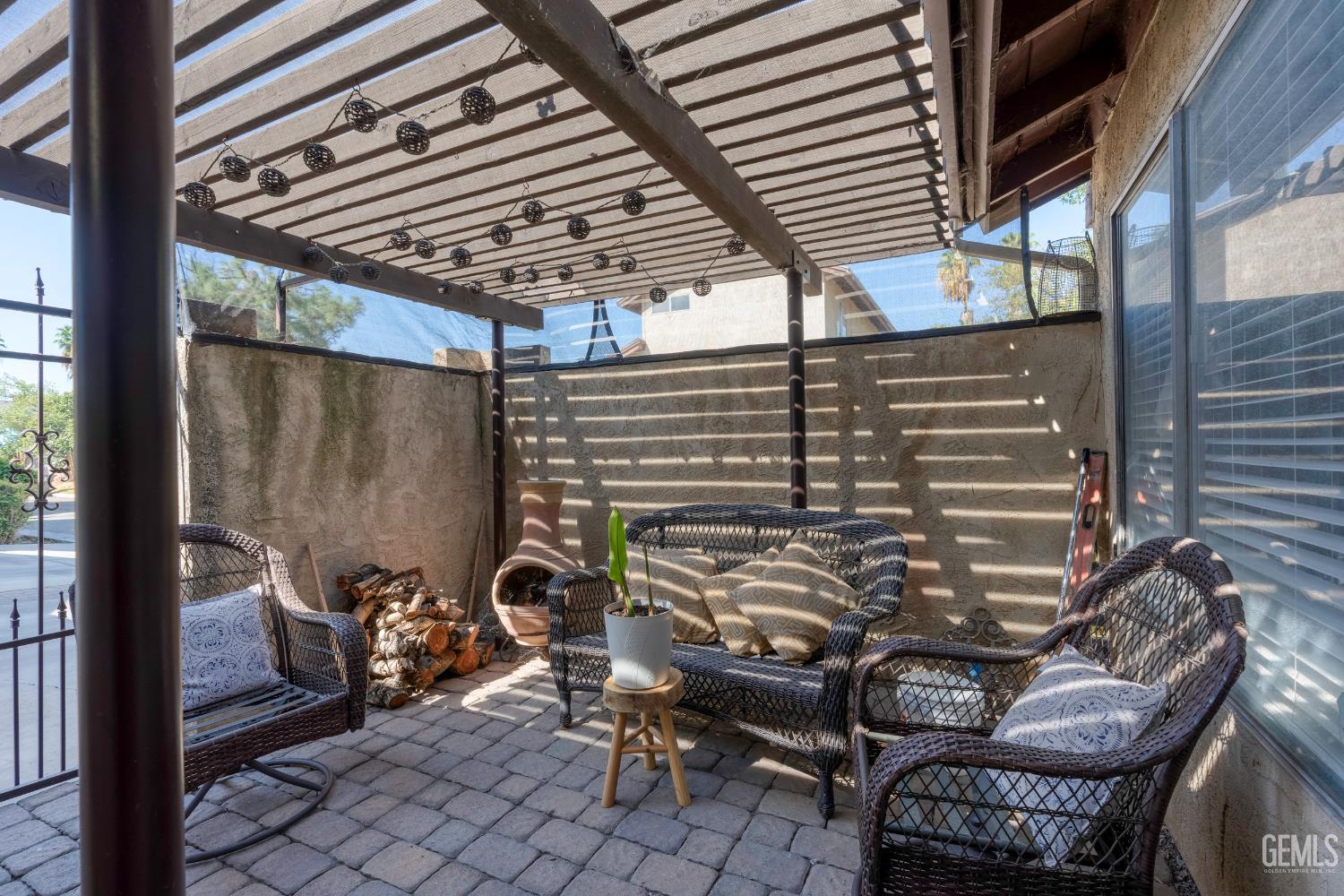 Condominium in Bakersfield, photo 4 of 36