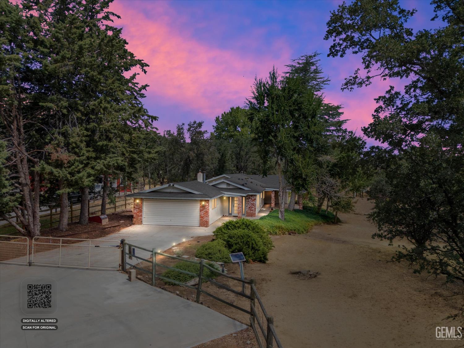 Single Family Residence in Tehachapi