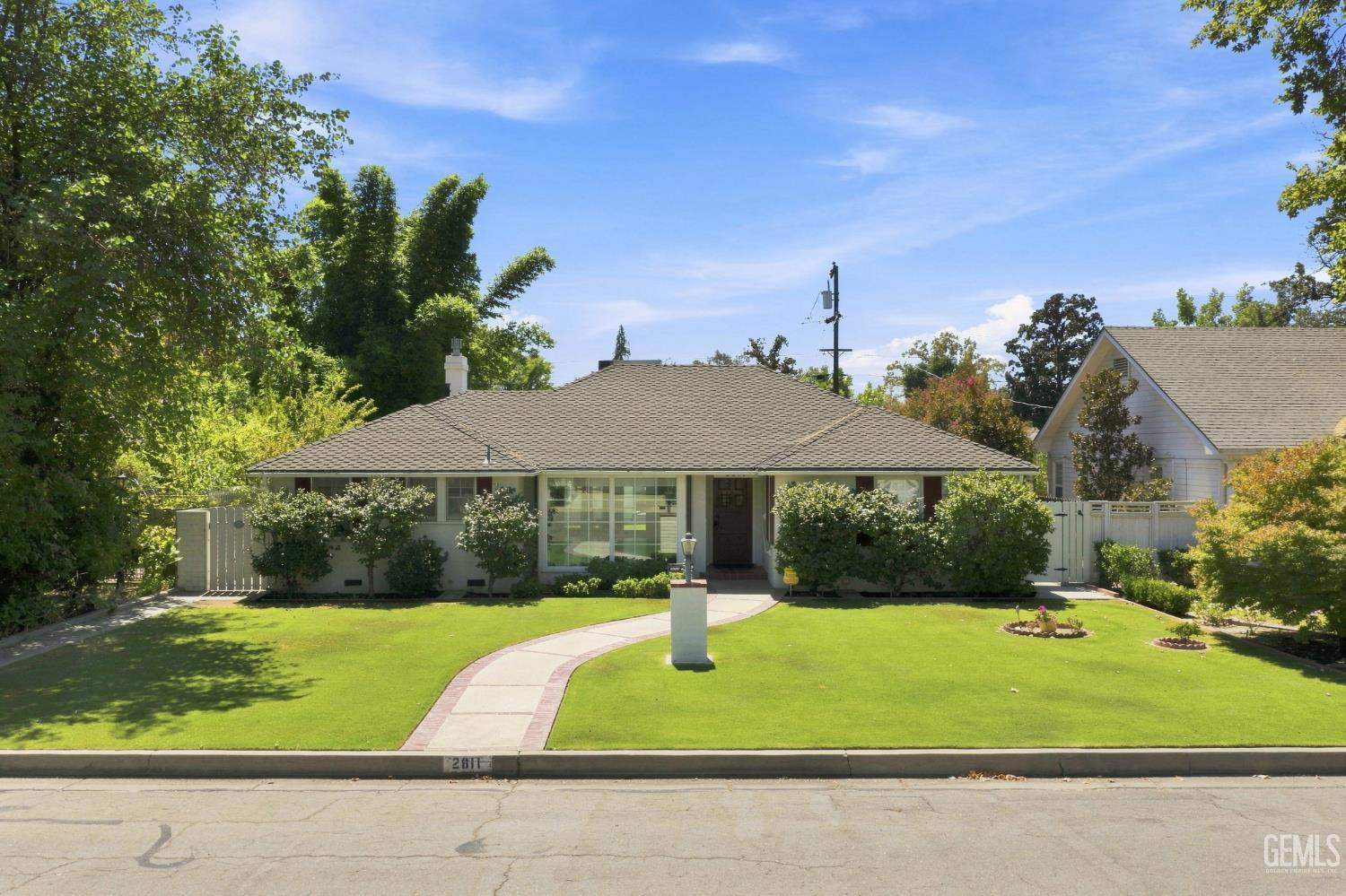Single Family Residence in Bakersfield