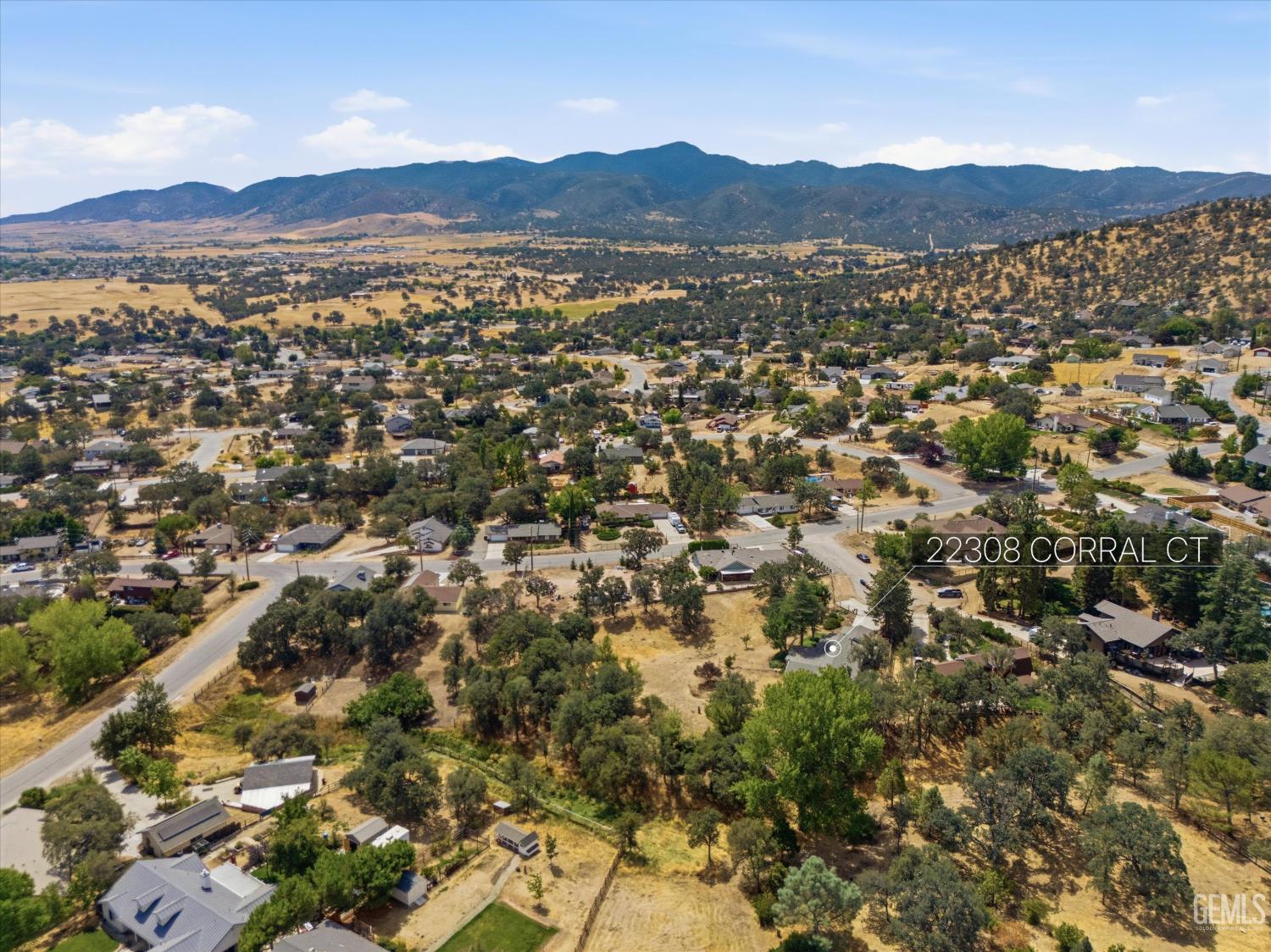 Single Family Residence in Tehachapi, photo 3 of 27