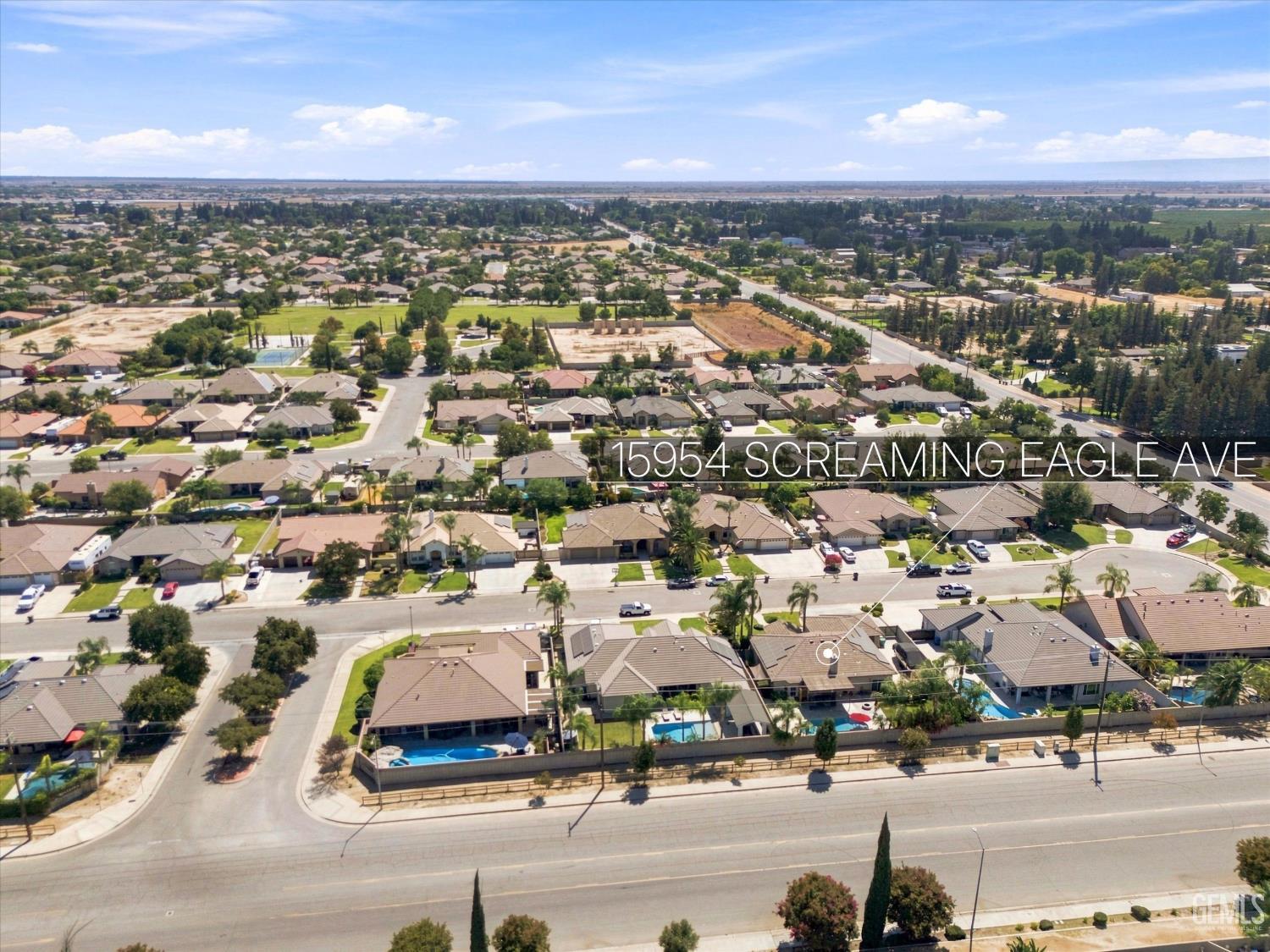 Single Family Residence in Bakersfield, photo 3 of 47