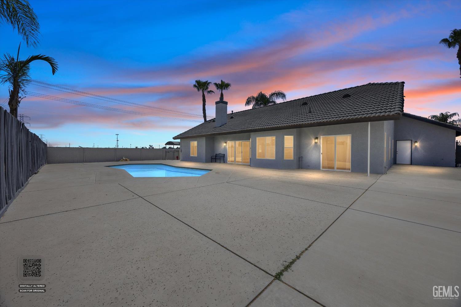 Single Family Residence in Bakersfield, photo 2 of 54