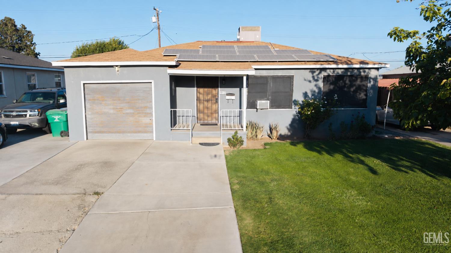 Single Family Residence in Bakersfield