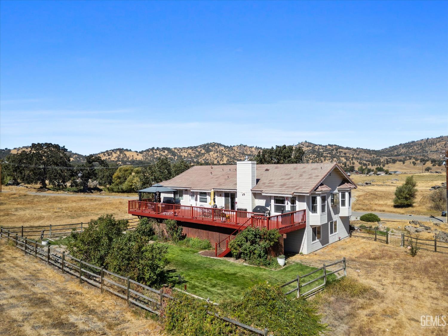 Single Family Residence in Tehachapi, photo 4 of 61