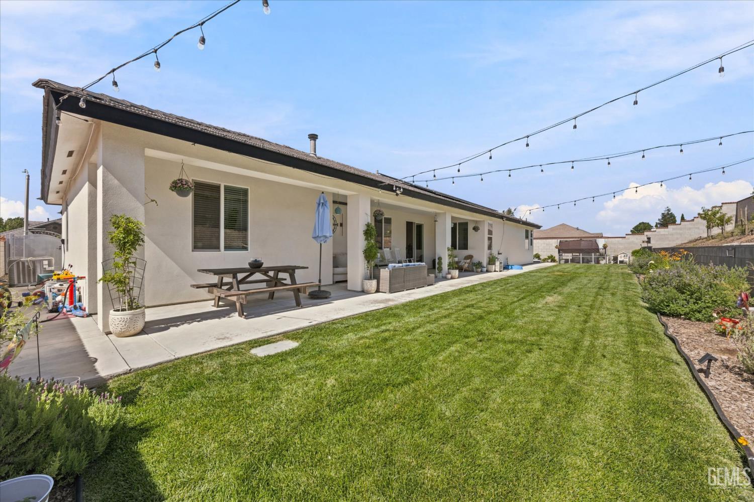Single Family Residence in Tehachapi, photo 5 of 74