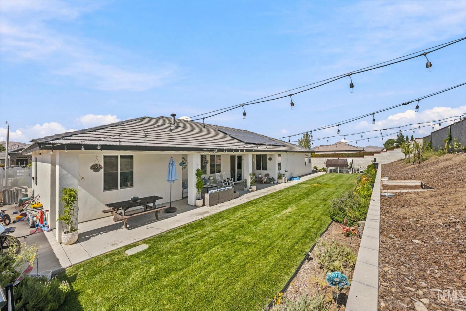 Single Family Residence in Tehachapi, photo 4 of 74