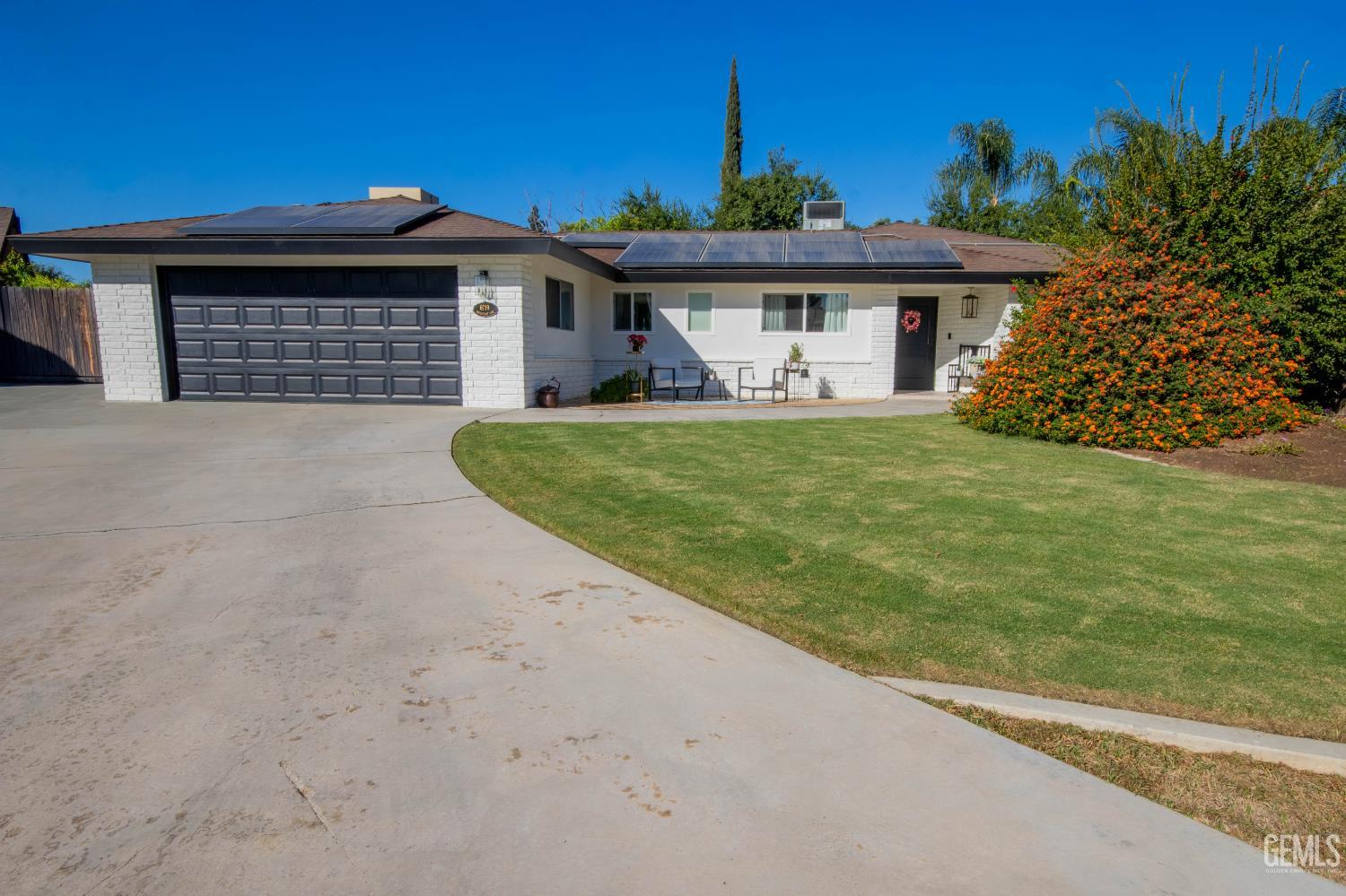 Single Family Residence in Bakersfield