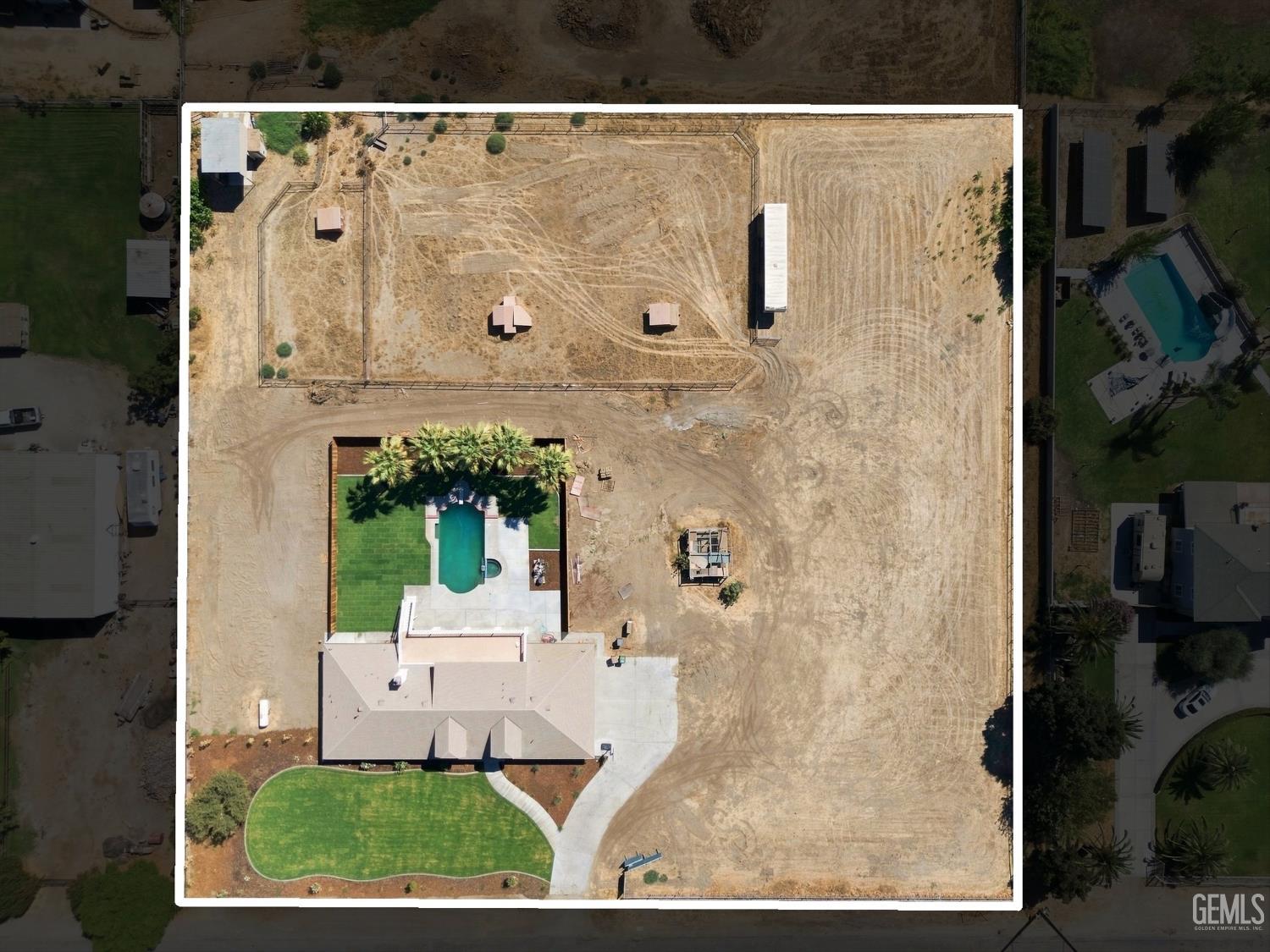 Single Family Residence in Bakersfield, photo 2 of 56