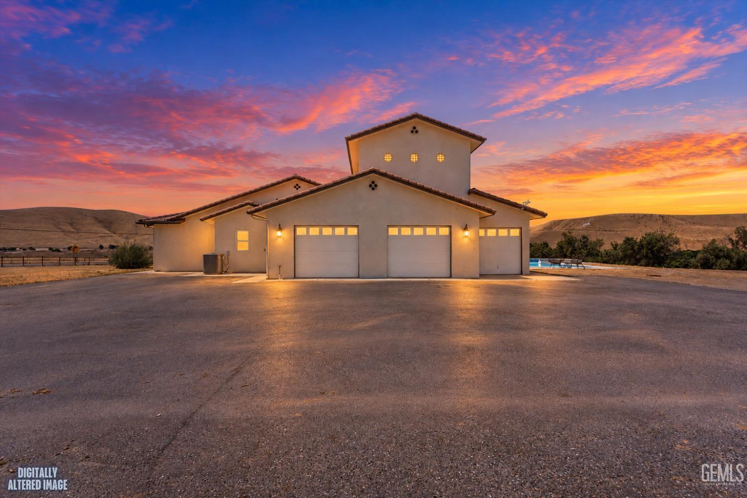 Single Family Residence in Bakersfield