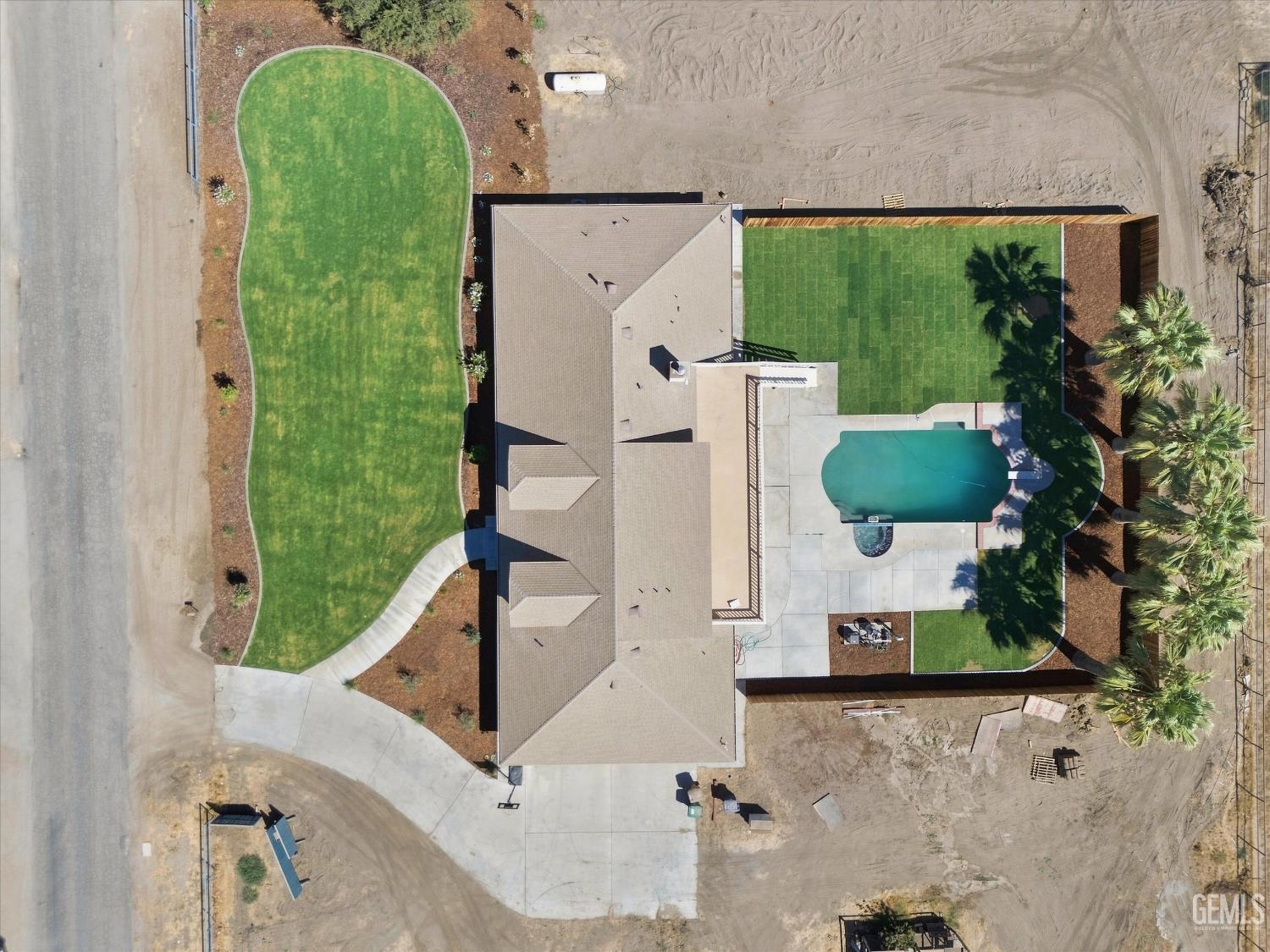 Single Family Residence in Bakersfield, photo 5 of 56