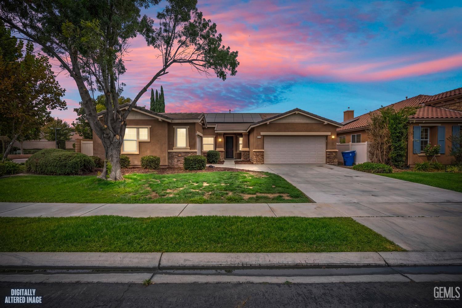 Single Family Residence in Bakersfield