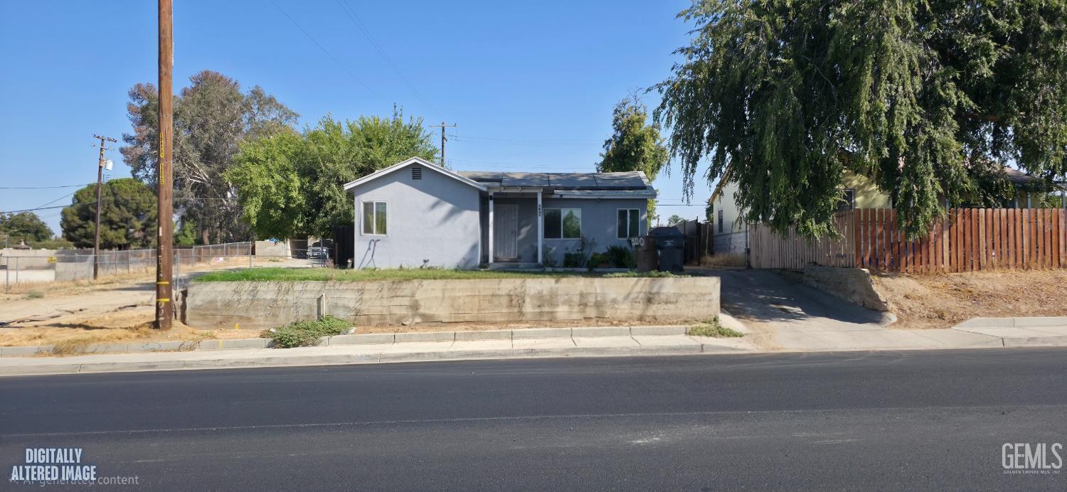 Single Family Residence in Bakersfield