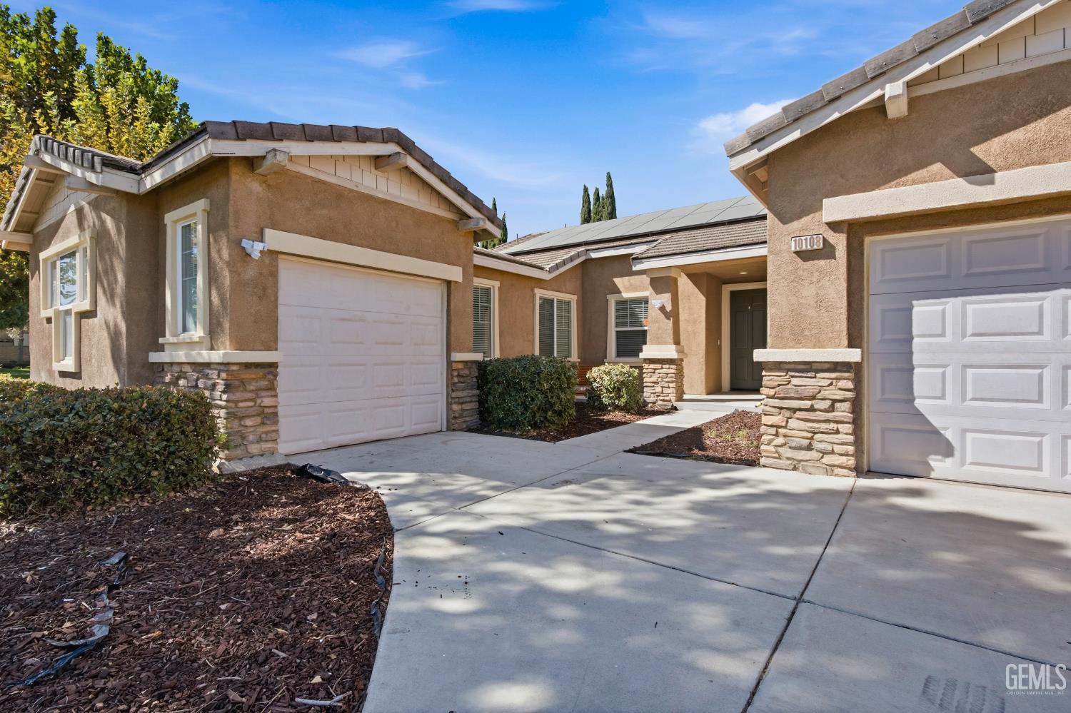 Single Family Residence in Bakersfield, photo 5 of 43