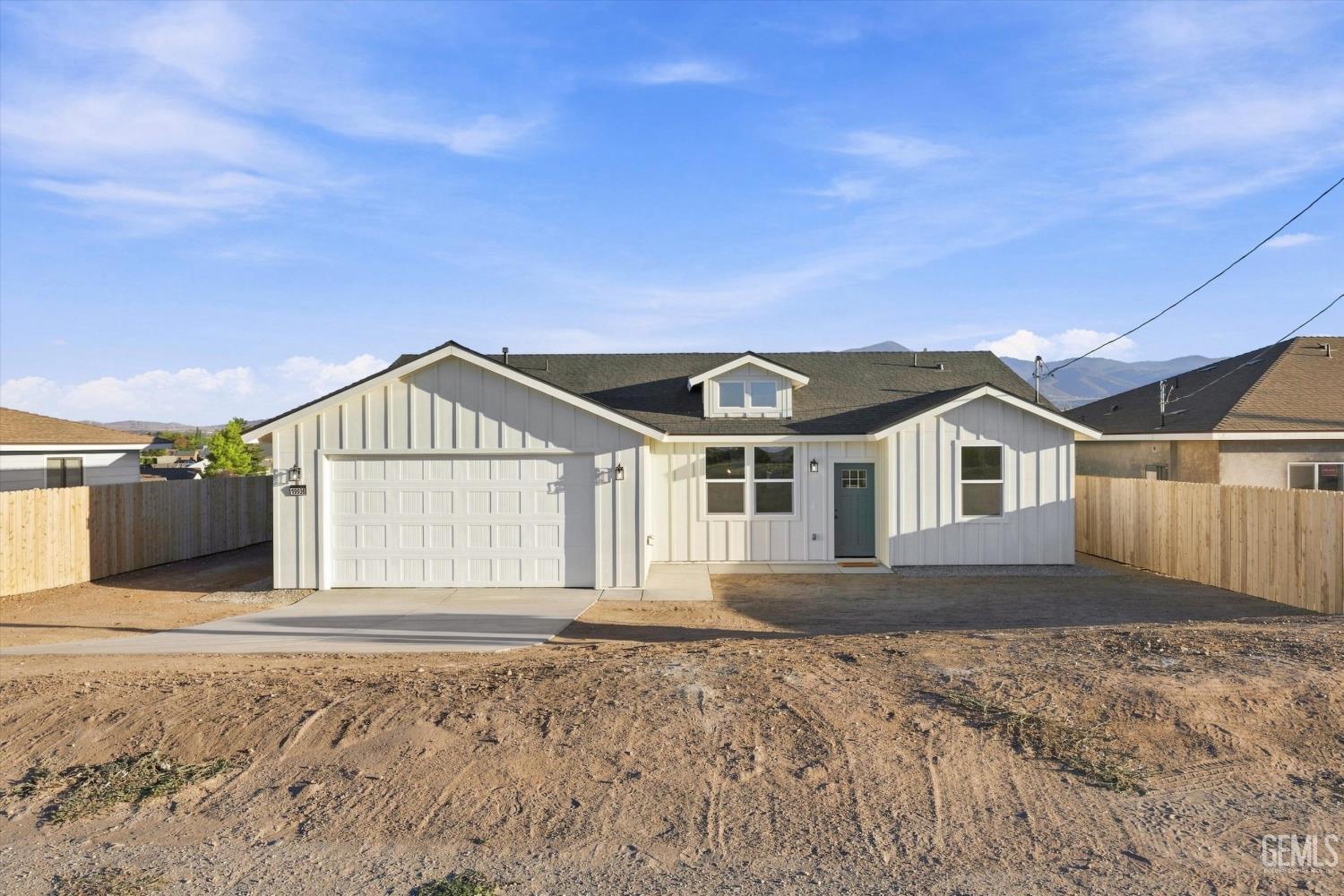 New Construction in Tehachapi, photo 3 of 44