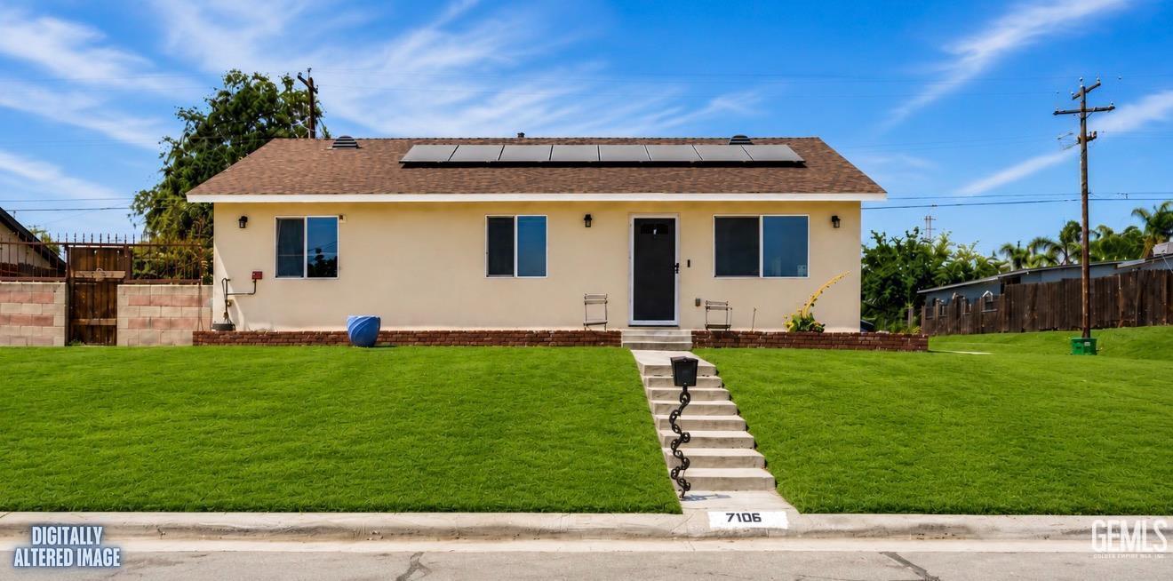 Single Family Residence in Bakersfield