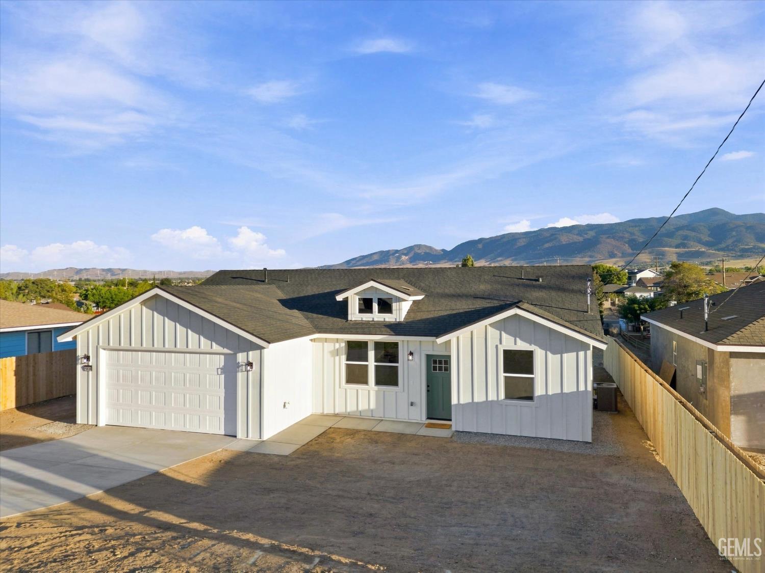New Construction in Tehachapi, photo 2 of 44