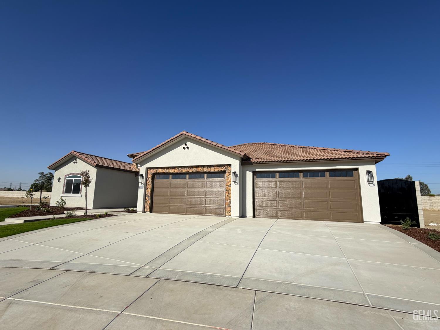 New Construction in Bakersfield, photo 3 of 3