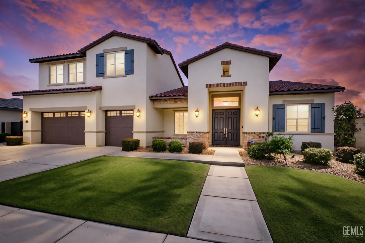Single Family Residence in Bakersfield