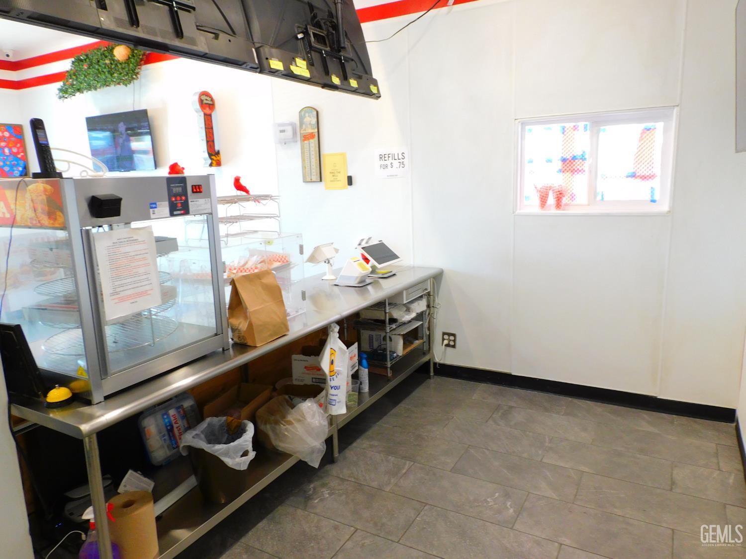 Business in Bakersfield, photo 4 of 10