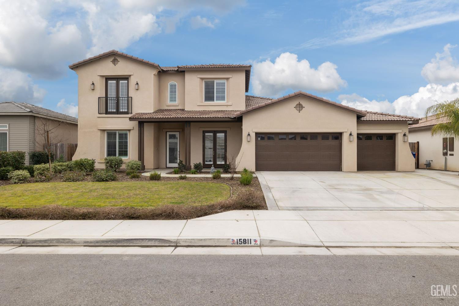Single Family Residence in Bakersfield