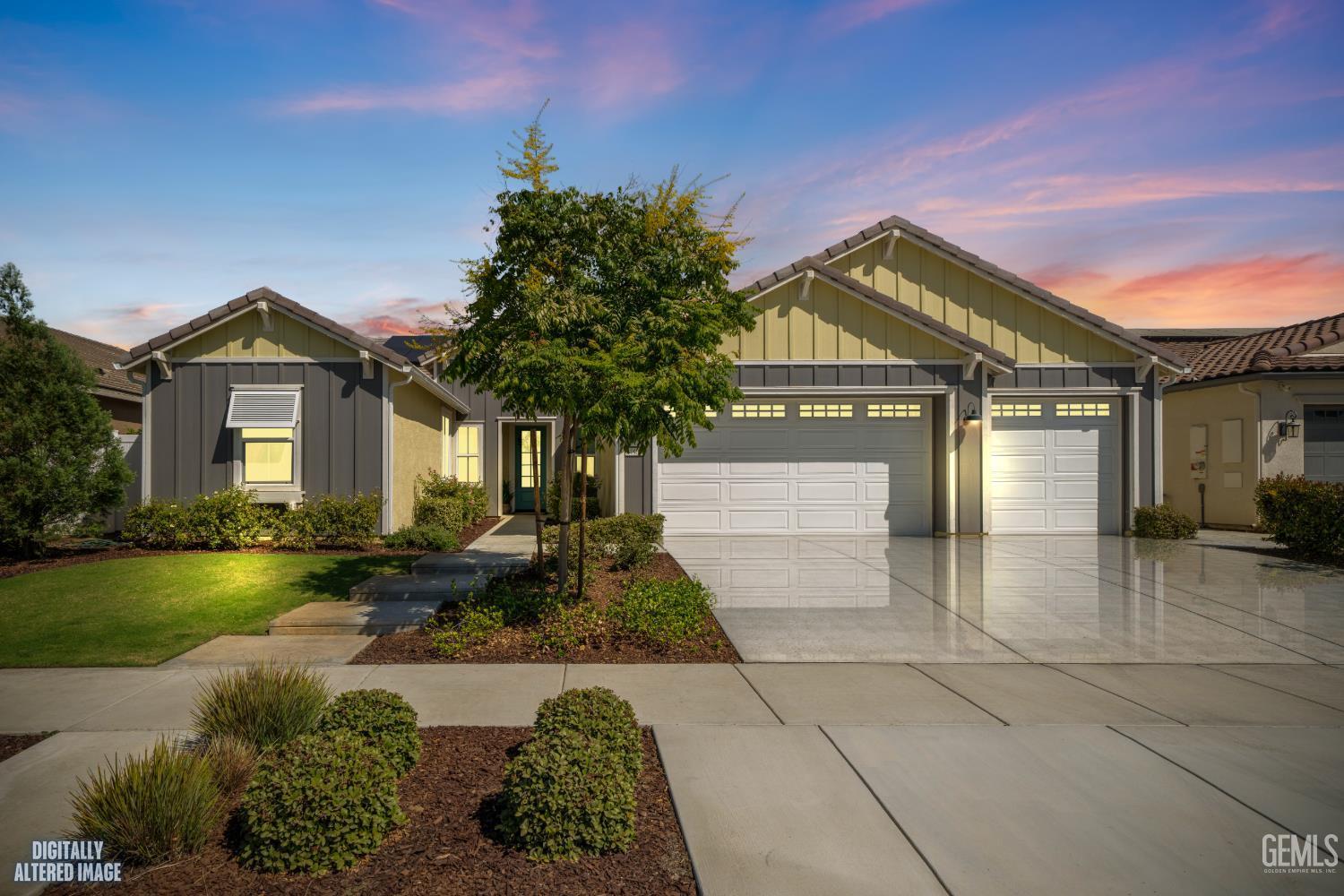 Single Family Residence in Bakersfield