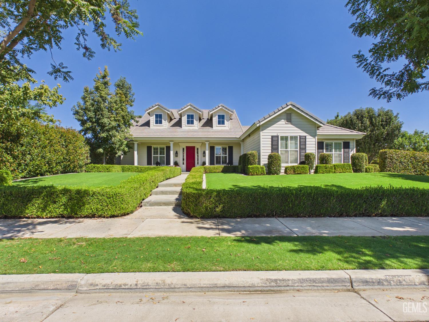 Single Family Residence in Bakersfield