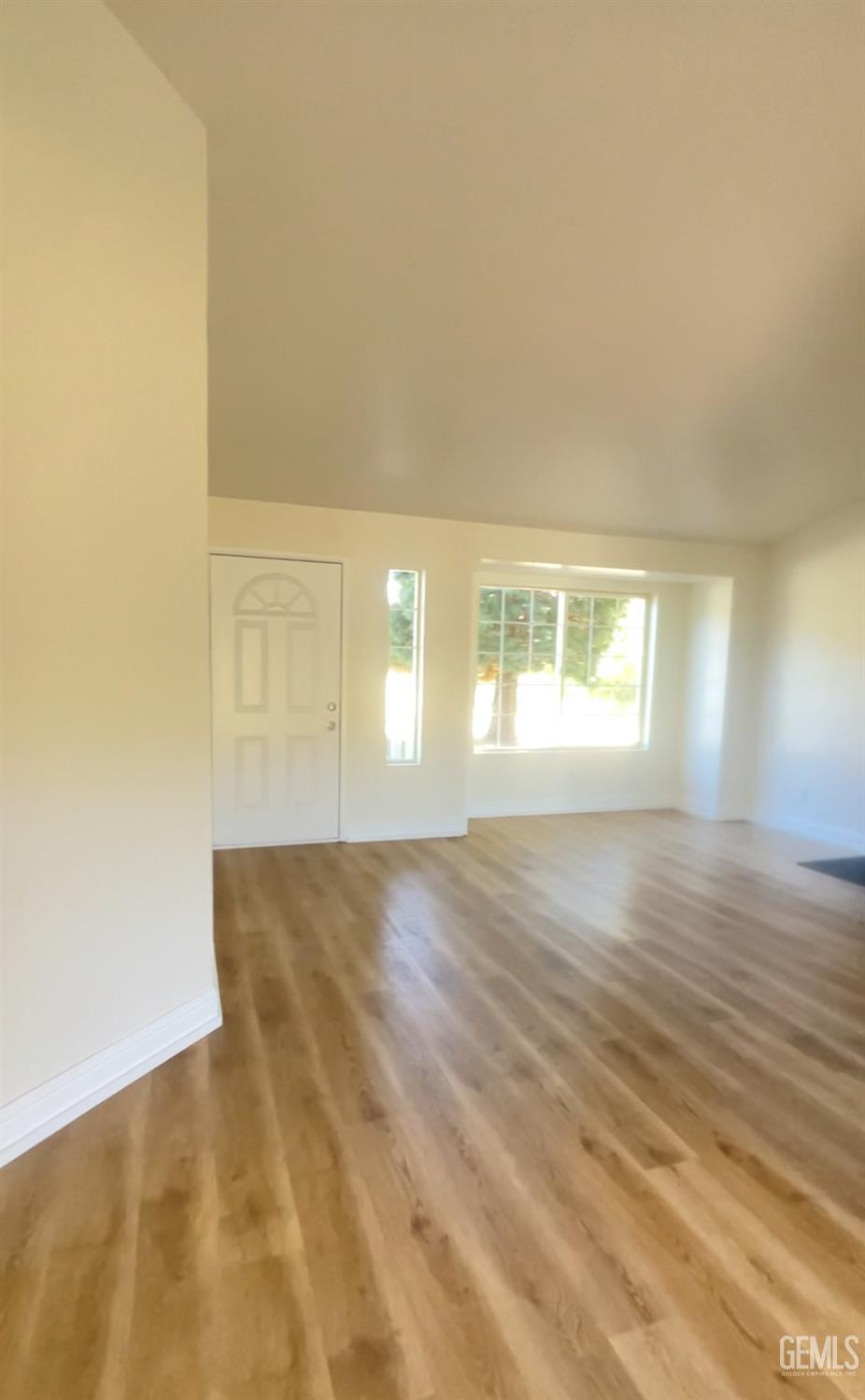 23441 Lakeview Drive