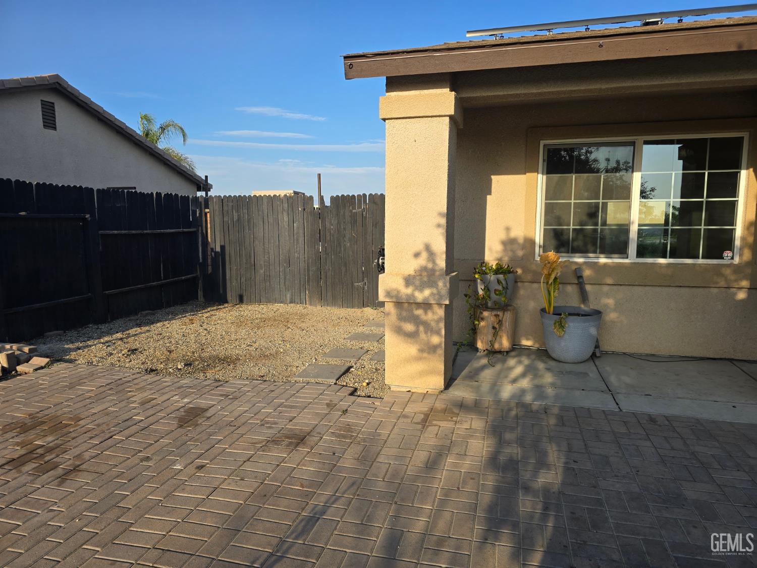 Single Family Residence in Bakersfield, photo 3 of 37