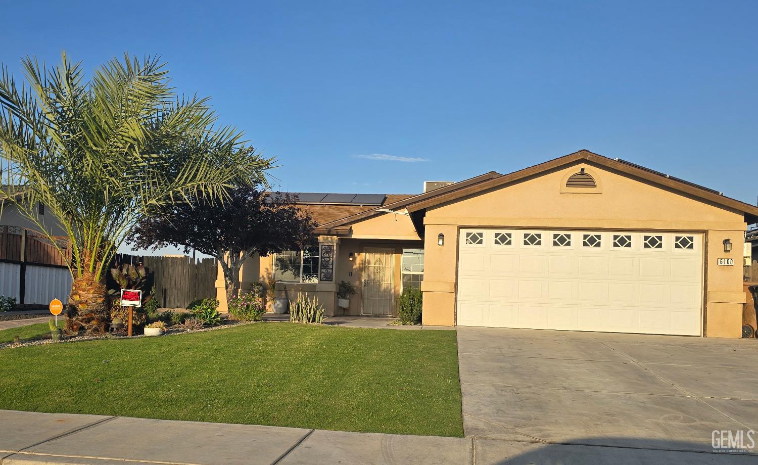Single Family Residence in Bakersfield