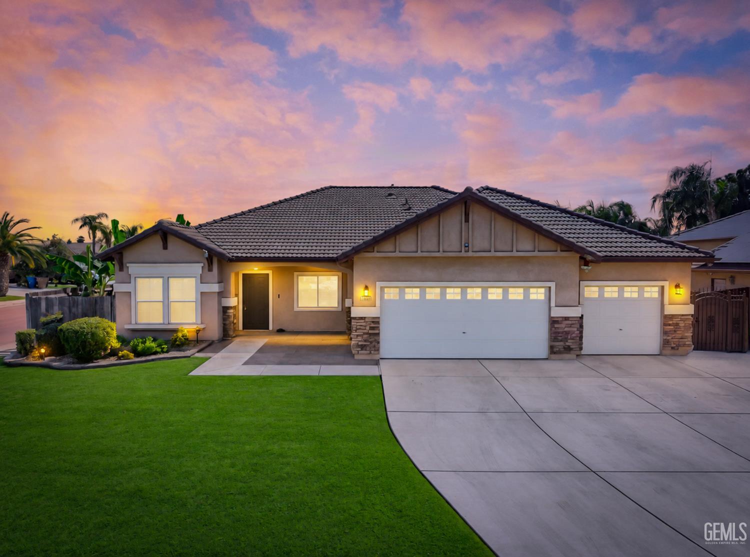 Single Family Residence in Bakersfield