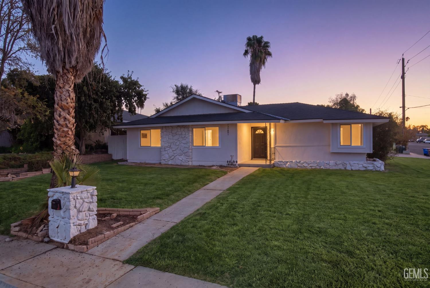 Single Family Residence in Bakersfield