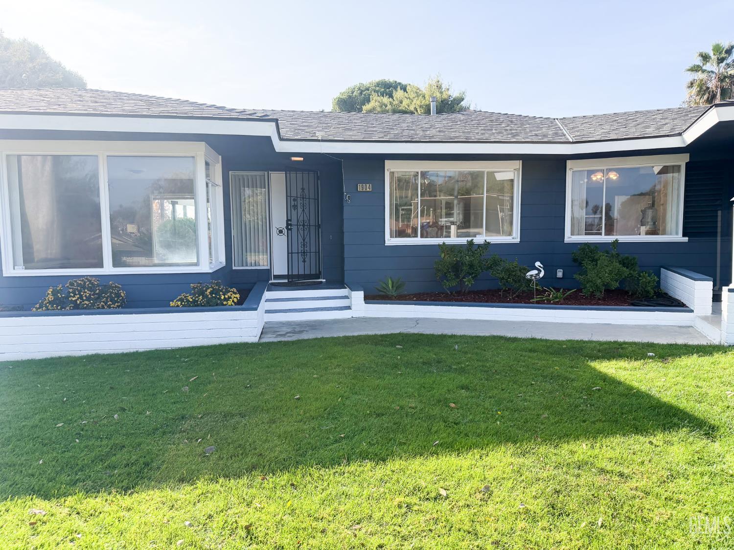 Single Family Residence in Bakersfield, photo 2 of 47